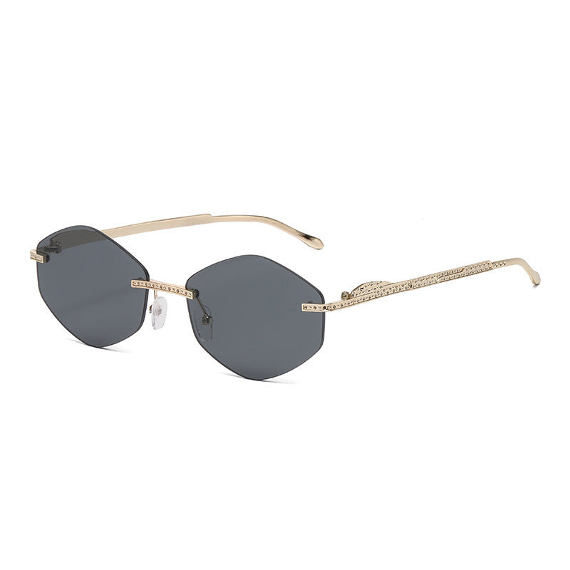 Dame ekstravagant solbrille med glitrende aksenter Skanto