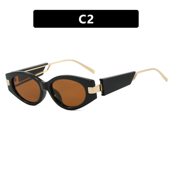 Dame elegant Cat-Eye solbriller med gullige detaljer Skanto