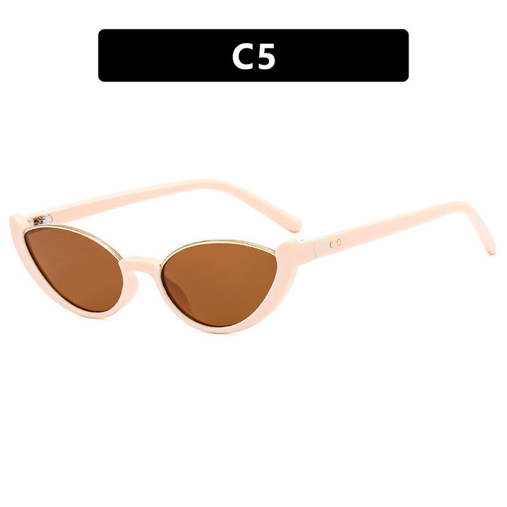 Dame Cat-Eye solbriller med speilte glass og elegant ramme Skanto