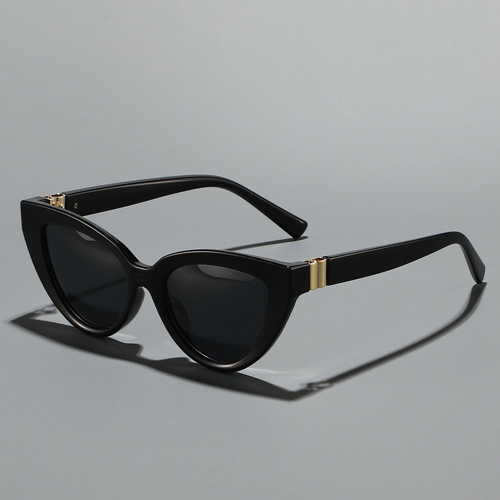 Dame Cat-Eye solbrille med høyverdig UV-beskyttelse og luksuriøs design Skanto