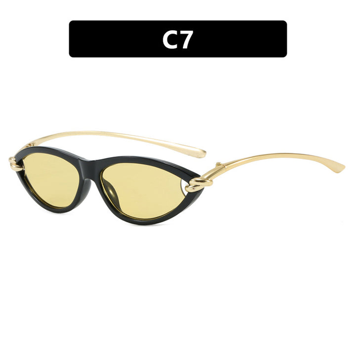 Damen Cat-Eye solbriller med elegant metallramme og beskyttende UV-filter Skanto