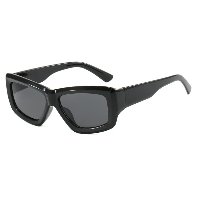 Dame trendy firkantet solbrille med gjennomsiktig ramme og komfortable linser Skanto