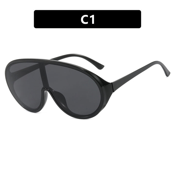 Dame futuristisk solbrille med store glass og ergonomisk ramme Skanto