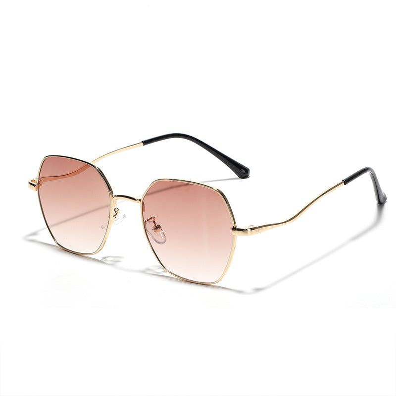 Dame geometrisk solbrille med høykvalitets metallramme Skanto