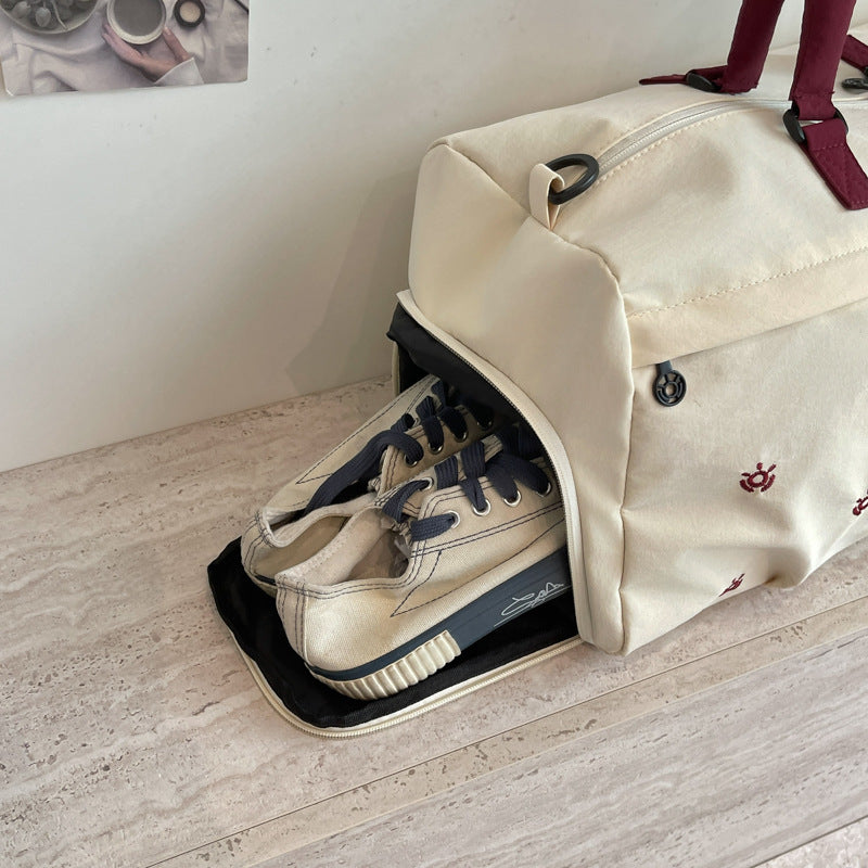 Sporty multifunctional duffel bag with adjustable shoulder strap and sturdy handles Skanto