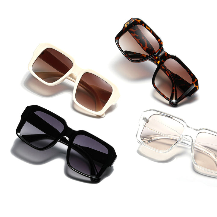 Dame moteriktig kvadratisk solbrille i moderne skilpadde-design Skanto