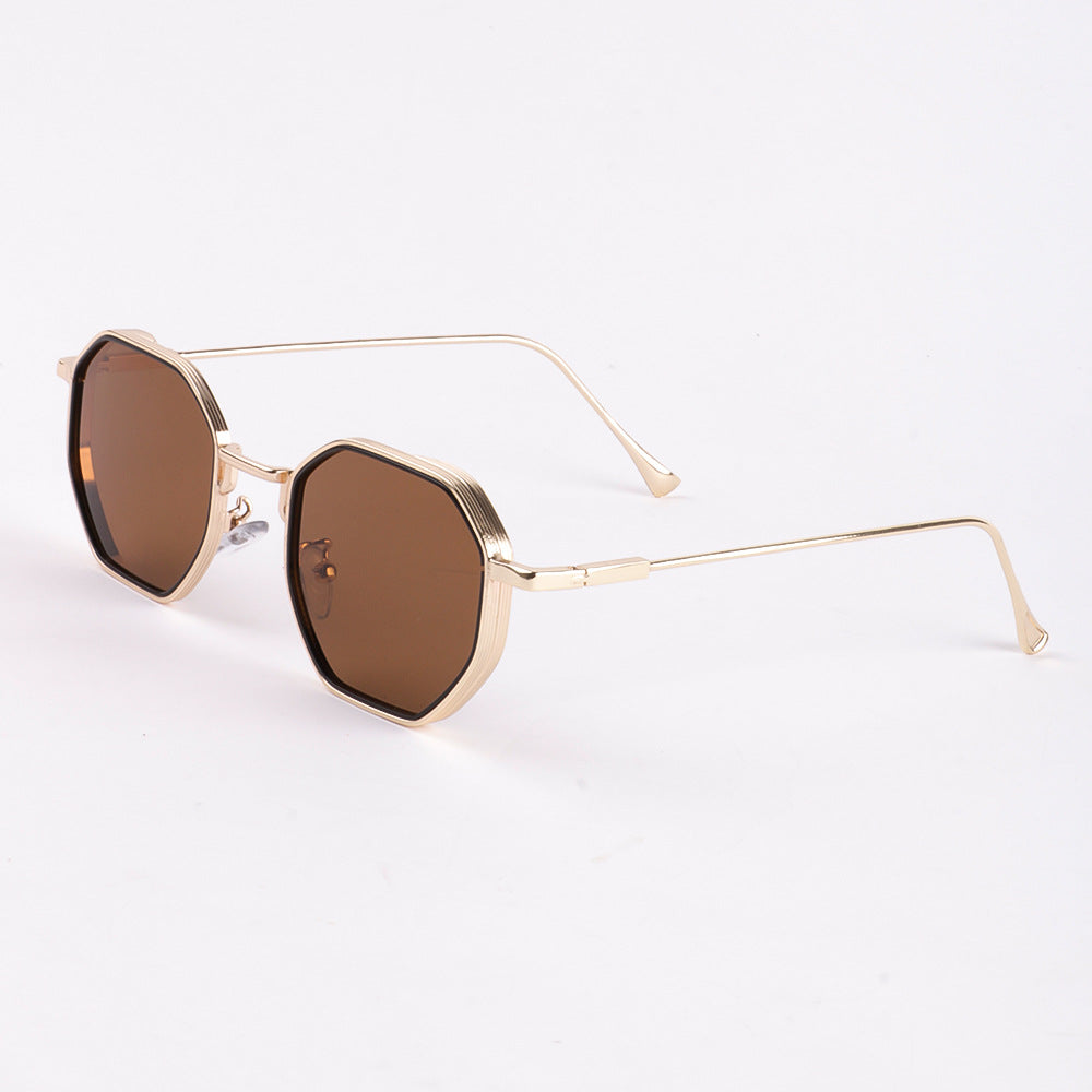 Dame solbrille i moderne, åttekantede design med UV-beskyttelse Skanto