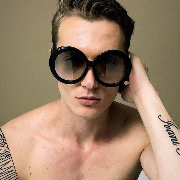 Dame oversized moteriktig solbrille med elegant design Skanto