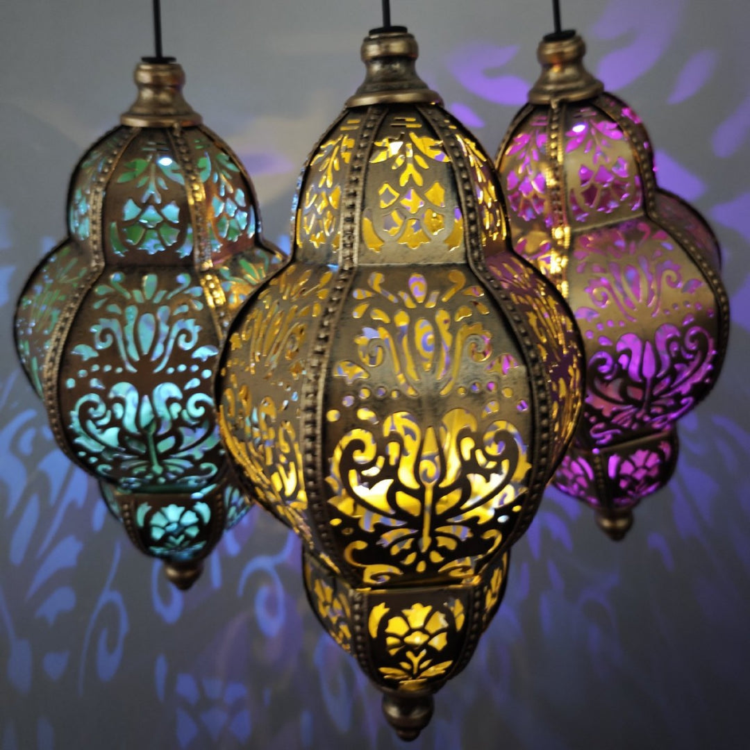 Utsmykket filigree hengende projeksjonslampe med justerbar ledning og LED-kompatibel sokkel Skanto