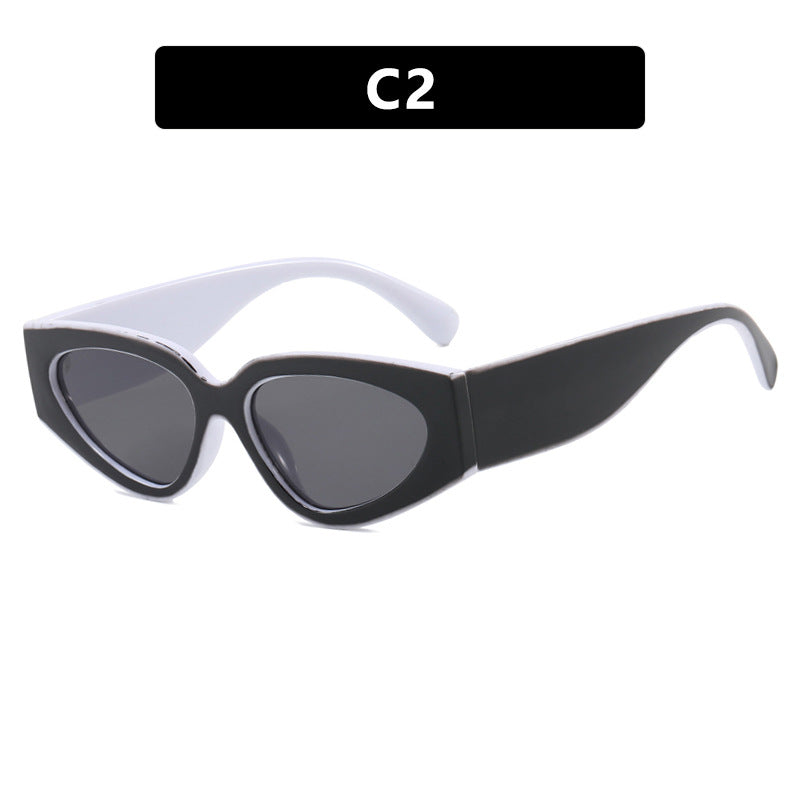 Dame Cat-Eye solbriller med ekstravagant design og beskyttende UV-filter Skanto
