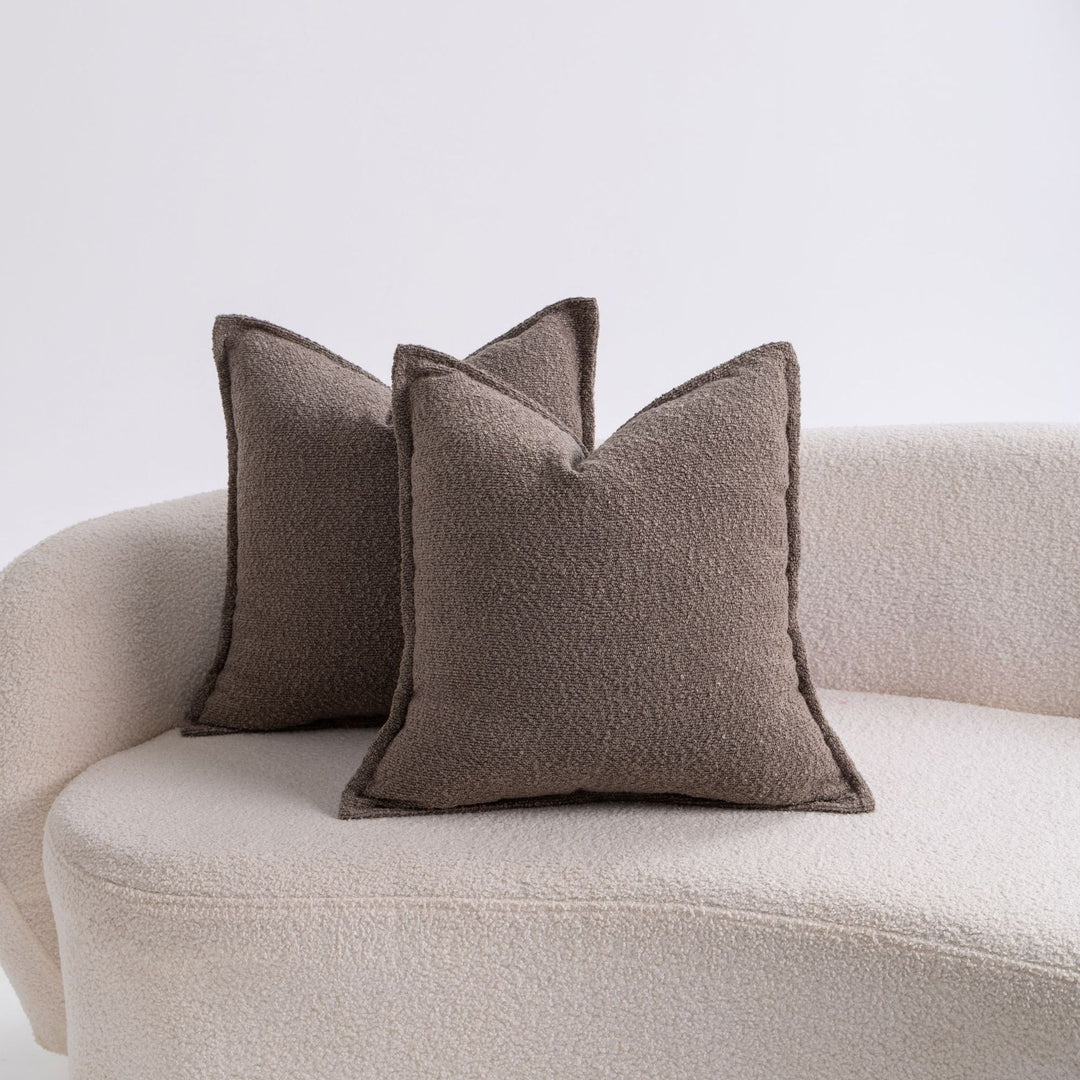 Kvinnens kosepute med moderne strukturell design Skanto