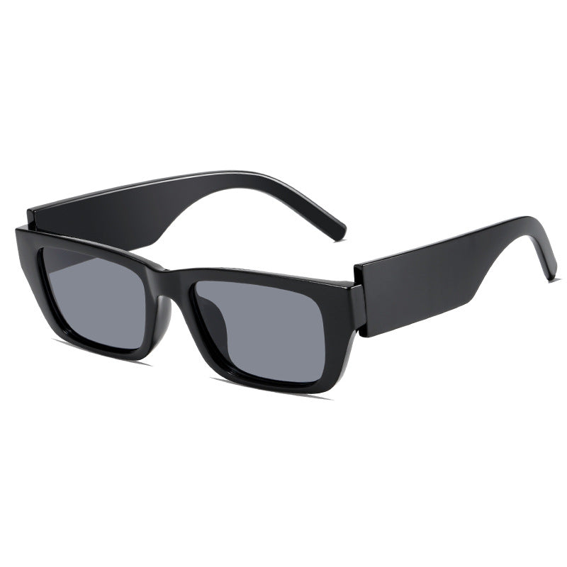 Dame moteriktig rektangulær solbrille i innovativ design Skanto