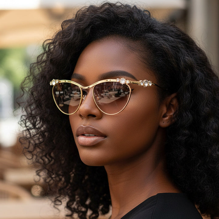 Dame Designer-solbrille med glitrende detaljer Skanto