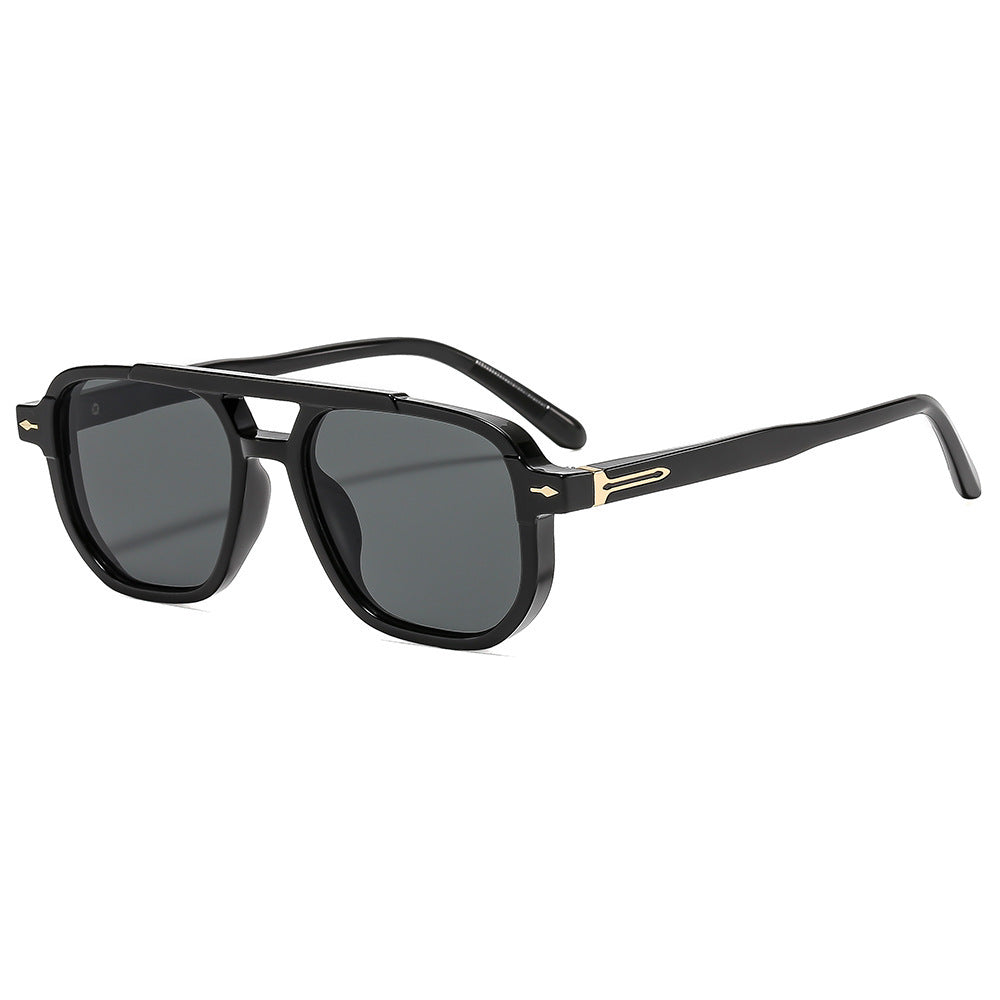 Dame moteriktig solbrille med ekstra stort ramme Skanto