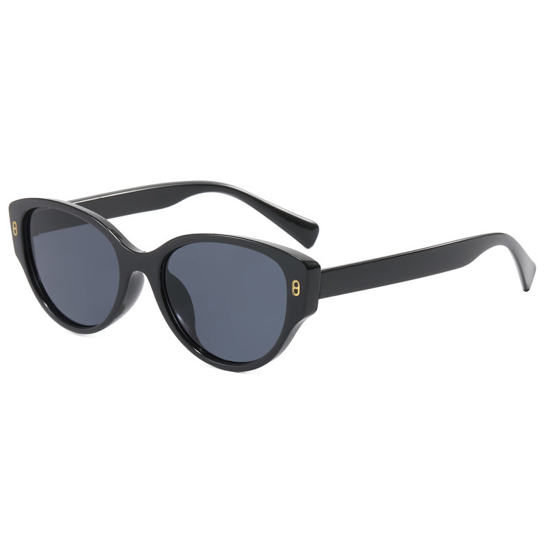 Dame Cat-Eye Solbrille med moderne plastikkramme Skanto