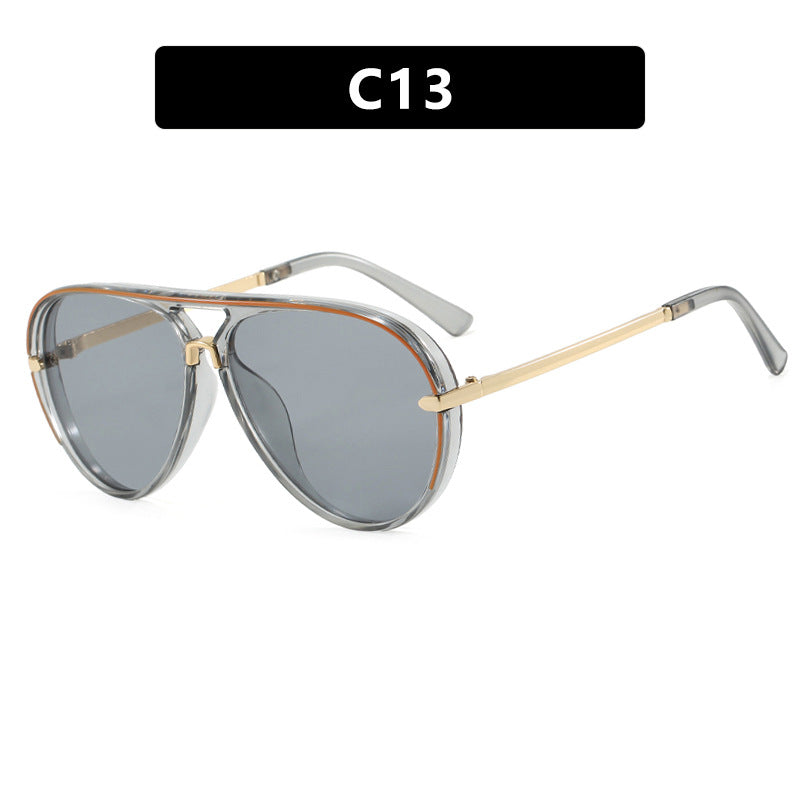 Dame moteriktig piloten solbrille med elegante metallakenter Skanto