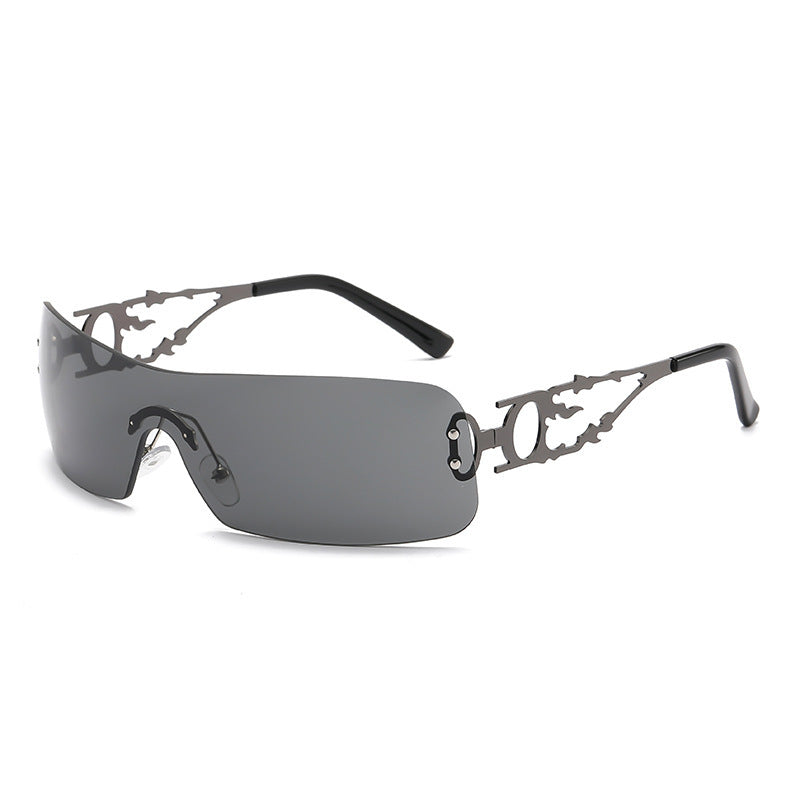 Dame moteriktig solbrille med innovativt design Skanto