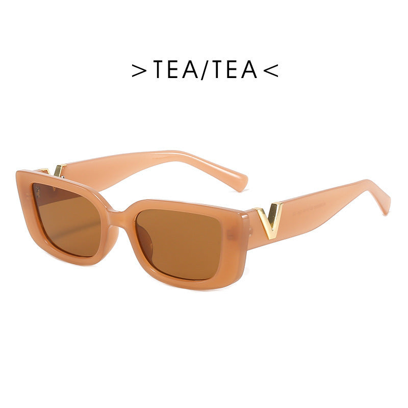 Dame moteriktig solbrille i klart design Skanto
