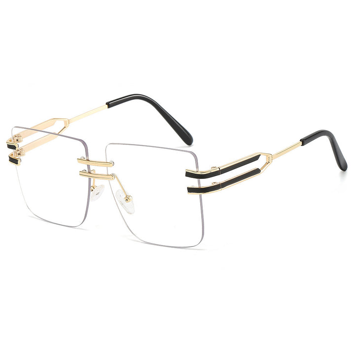 Dame mote solbrille med ekstravagant ramme og delikate detaljer Skanto