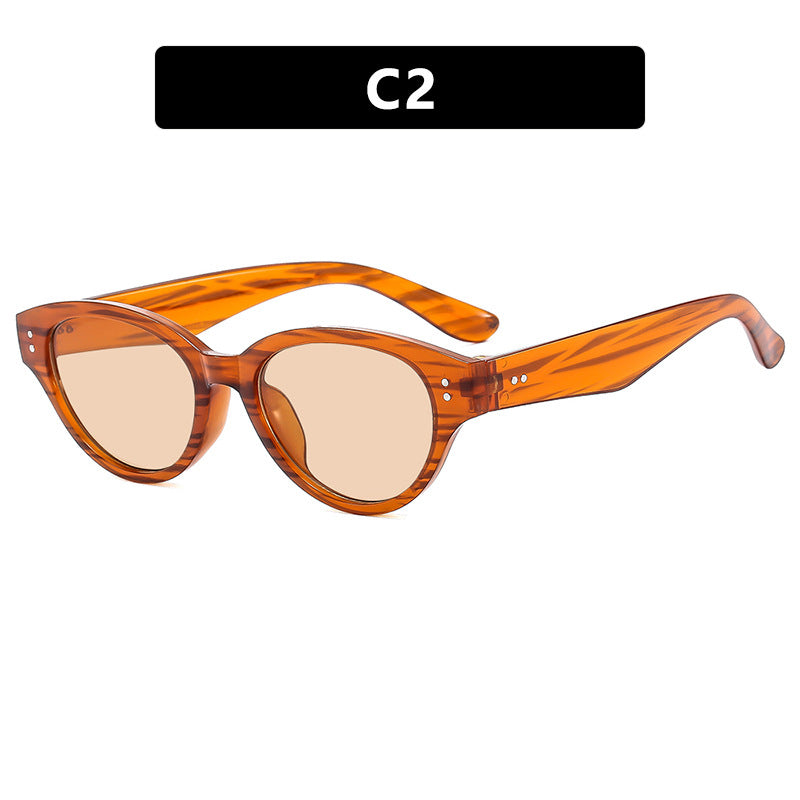 Dame Cat-Eye solbriller med robust ramme og polarisert glass Skanto