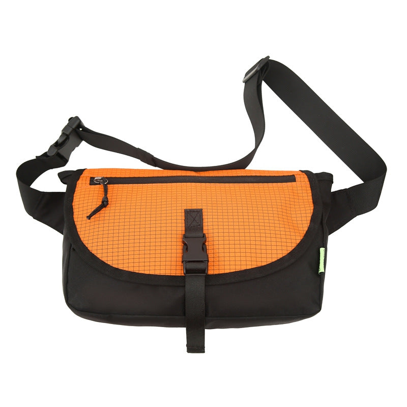 Sporty crossbody bag with padded shoulder strap Skanto