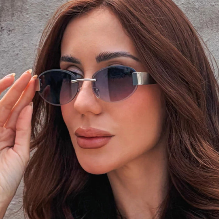 Dame glamorøs solbrille med klar, elegant ramme og beskyttende UV-filter Skanto