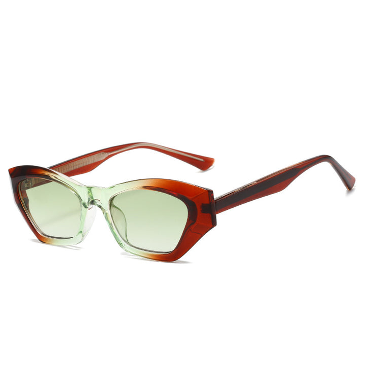 Damer Cat Eye solbriller med moderne transparente detaljer Skanto