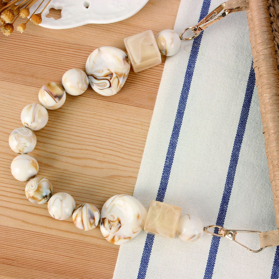 Basket bag with elegant wooden details Skanto