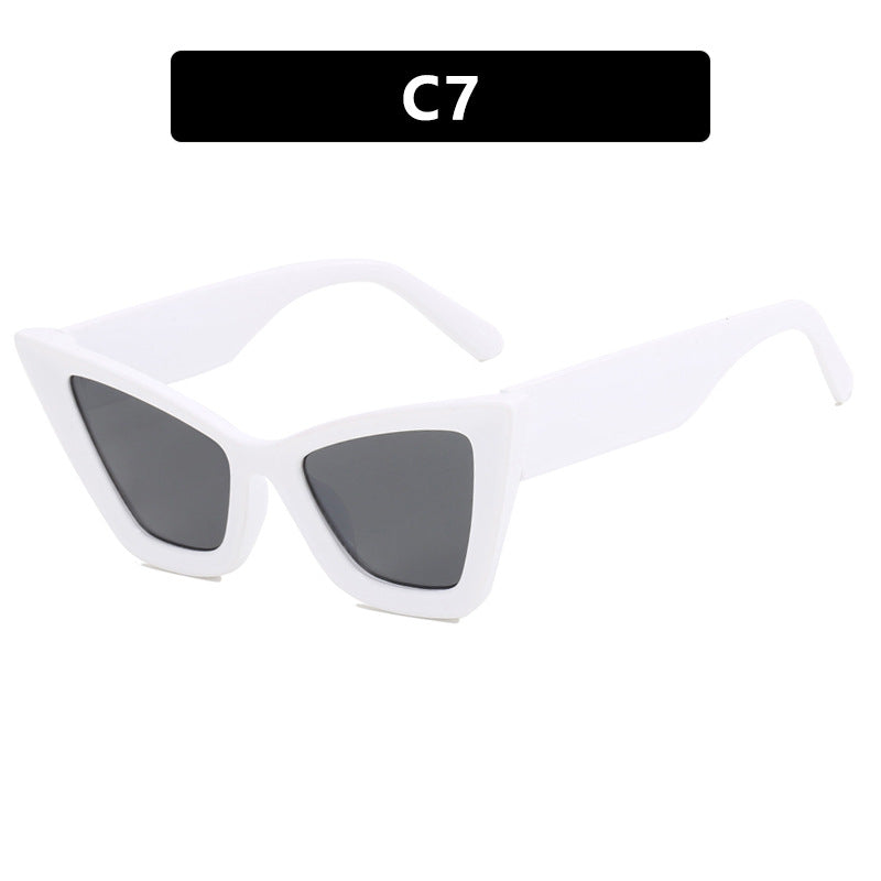 Damer Cat-Eye solbrille med elegante linser og UV-beskyttelse Skanto