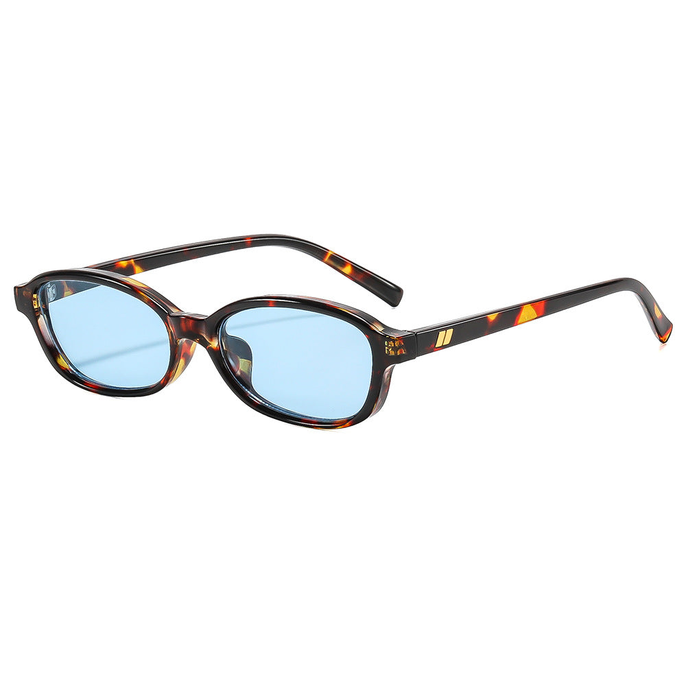Dame fashionable solbriller i stilren oval design med UV-beskyttelse Skanto