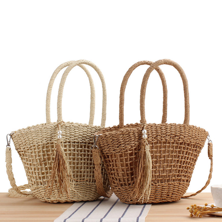 Elegant Bast Crossbody Bag with Tassels and Reinforced Handle Skanto