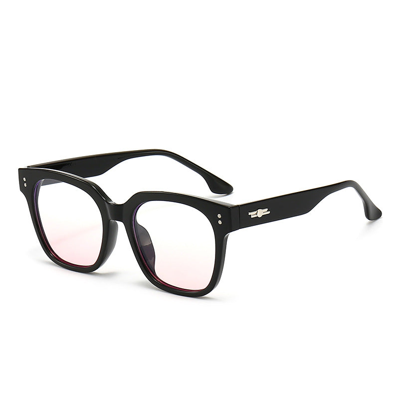 Dame firkantet solbrille med stilig ramme Skanto