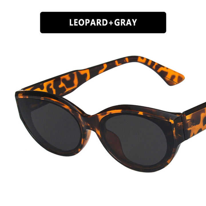 Dame Cat-Eye solbrille med iøynefallende mønster Skanto