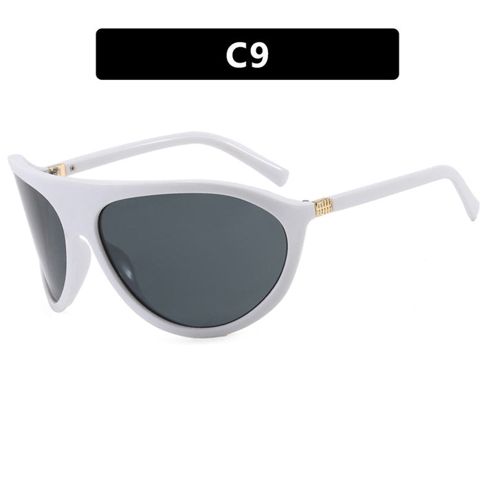 Damen Cat-Eye solbriller med unikt design og beskyttende UV-filter Skanto