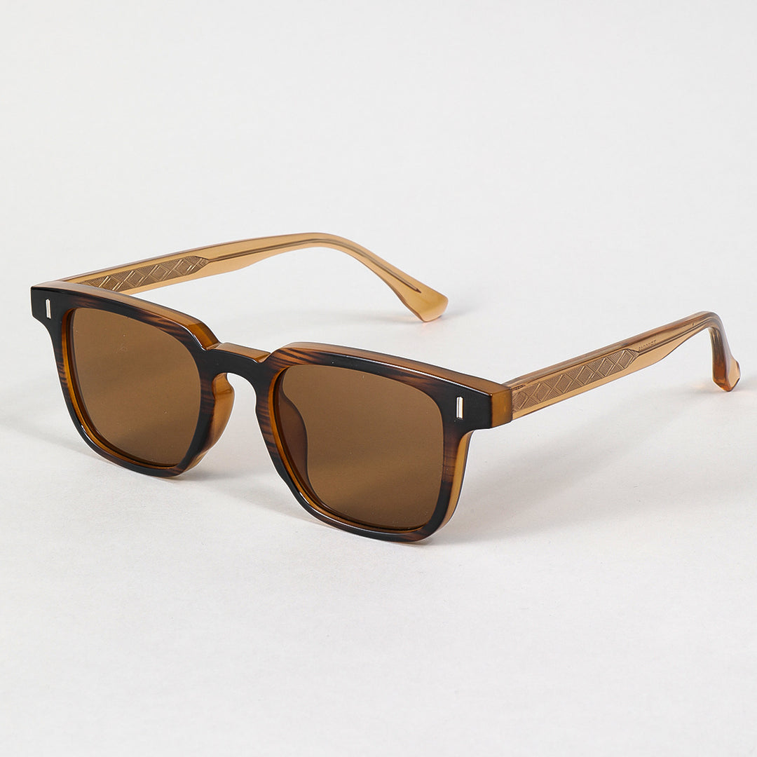 Dame solbrille i moderne statementstil med forsterket ramme Skanto