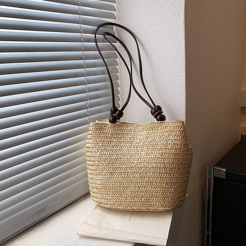 Elegant Flettet Bag med Lærdetaljer Skanto