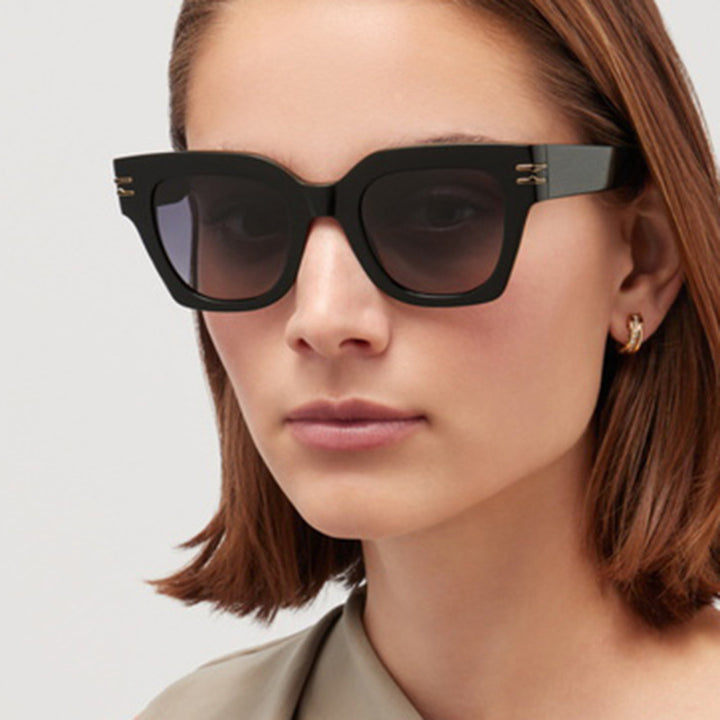 Dame moteriktig solbrille med elegante aksenter Skanto