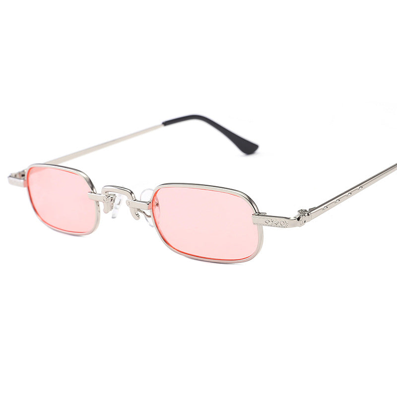 Damer Elegant solbrille med filigranramme og UV-beskyttelse Skanto