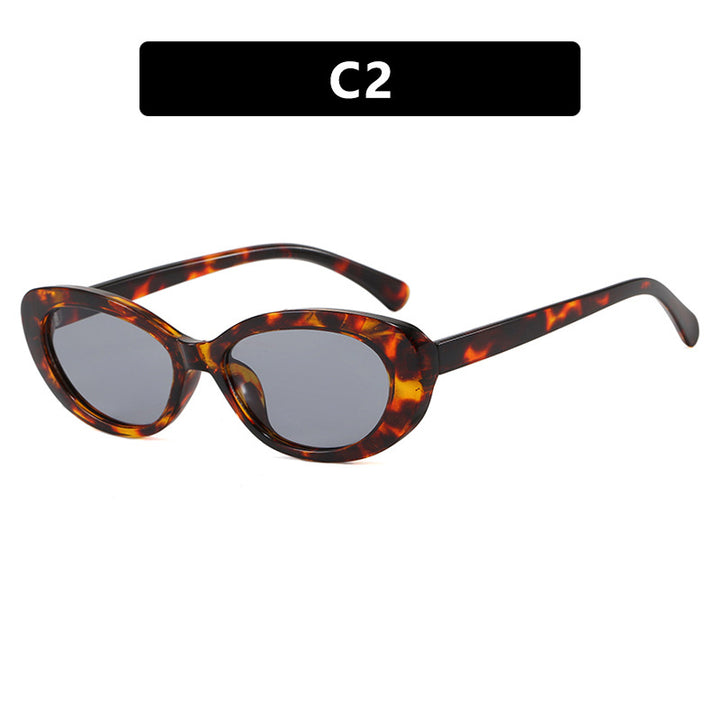 Dame moter Cat-Eye solbriller med UV-beskyttelse og elegant ramme Skanto