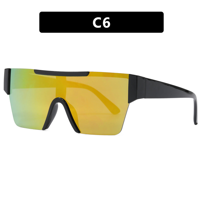 Dame futuristisk sportssolbrille med UV-beskyttelse og bred glassflate Skanto