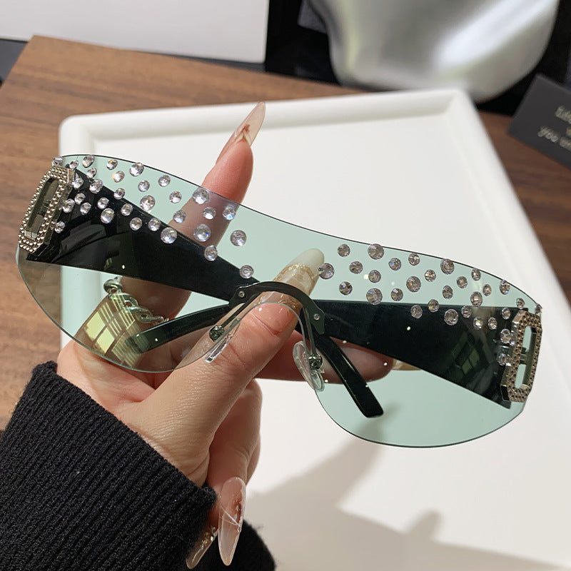 Dame Glamourøse solbriller med glitrende detaljer Skanto