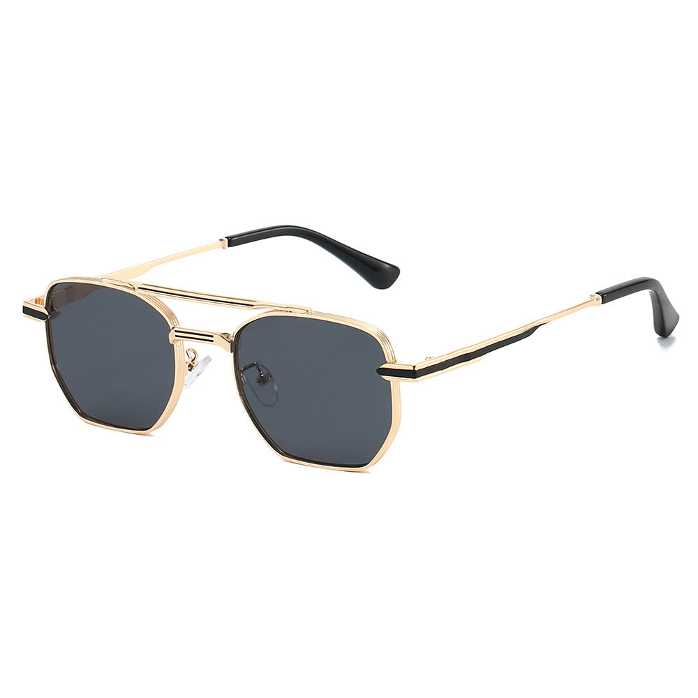 Dame moderne geometrisk solbrille Skanto