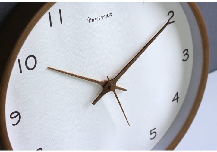 Skanto | TimberClock - Solid tre analog klokke