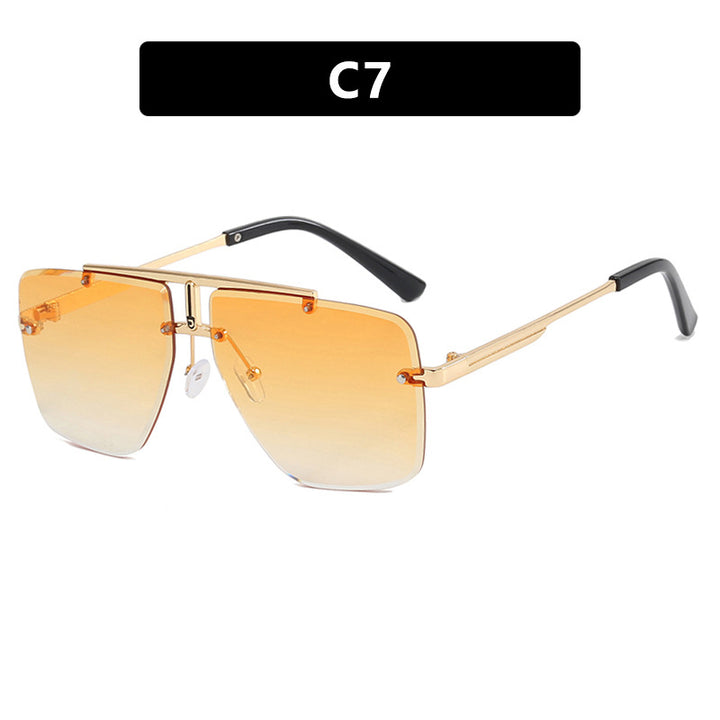Dame kvadratisk solbrille i stilfull minimalistisk design Skanto