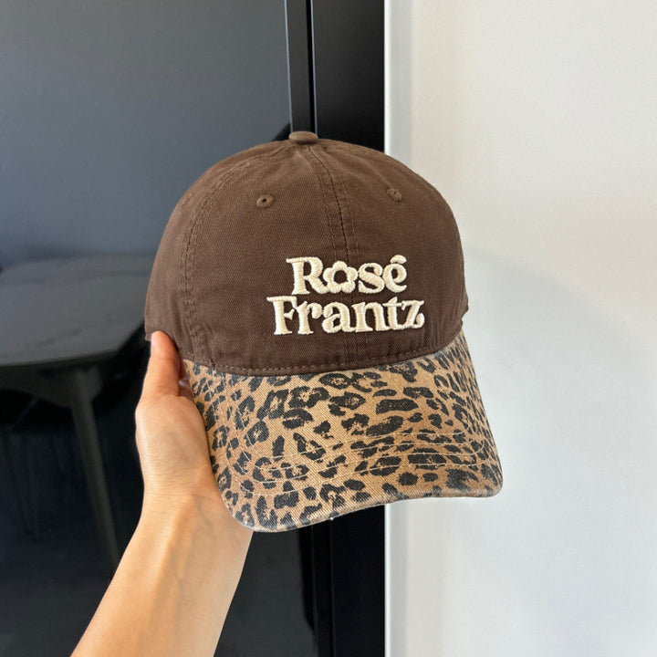 Kvinners slitt leopard trykk baseball cap Skanto
