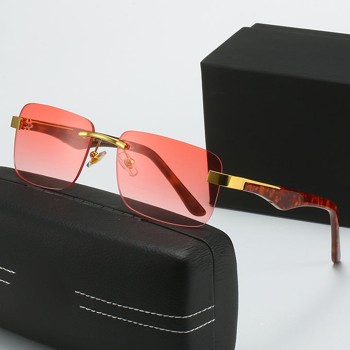 Dame moteriktig halvrammebrille med elegant metall- og plastmix Skanto