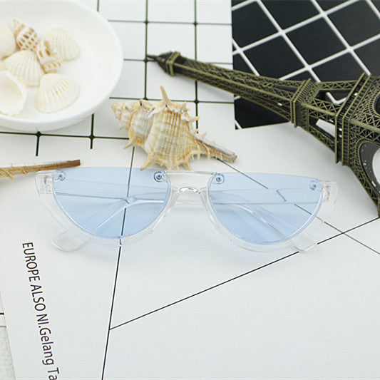 Dame Cat-Eye Briller med markant ramme og speilbelagte glass Skanto