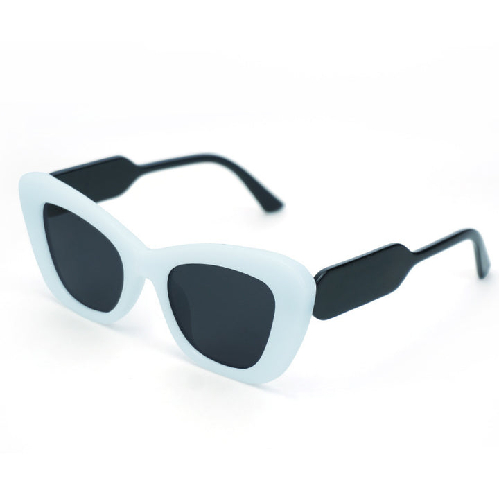 Dame Cat-Eye solbriller med stilige detaljer Skanto