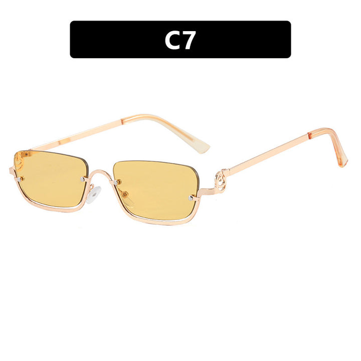Dame firkantet solbrille med elegant metallramme Skanto