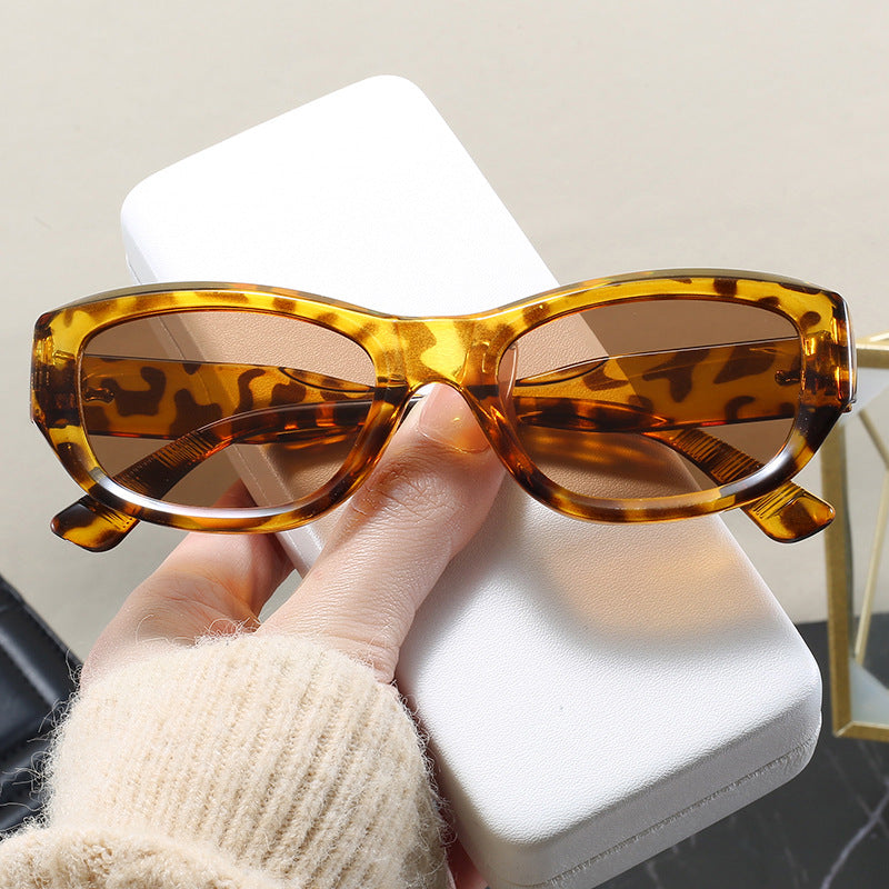 Dame moteriktig Cat-Eye solbrille med fleksibel ramme og UV-beskyttelse Skanto